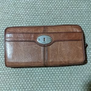 Fossil clutch/wallet